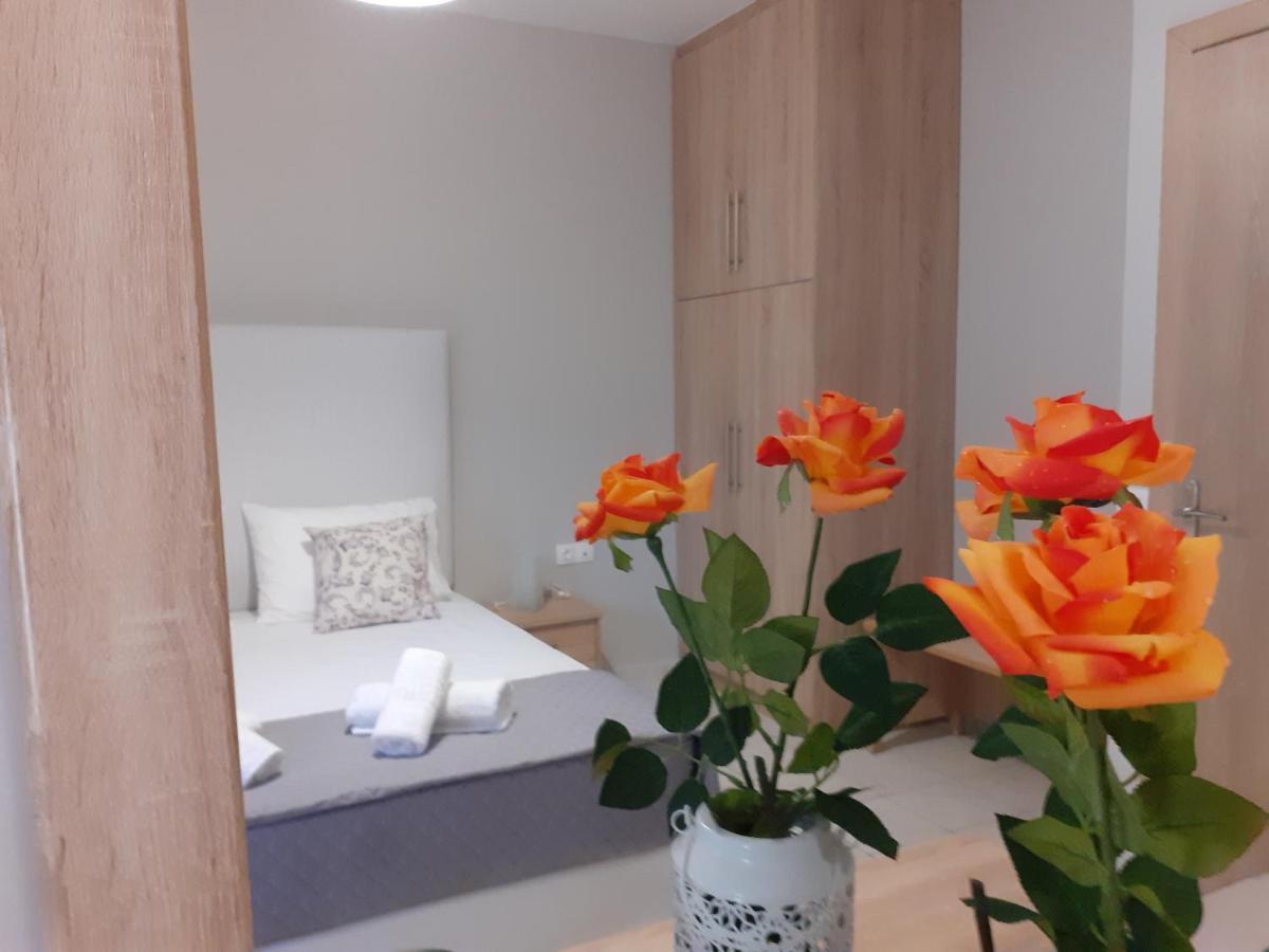 Nini'S House 2 Apartman Nidrí Kültér fotó